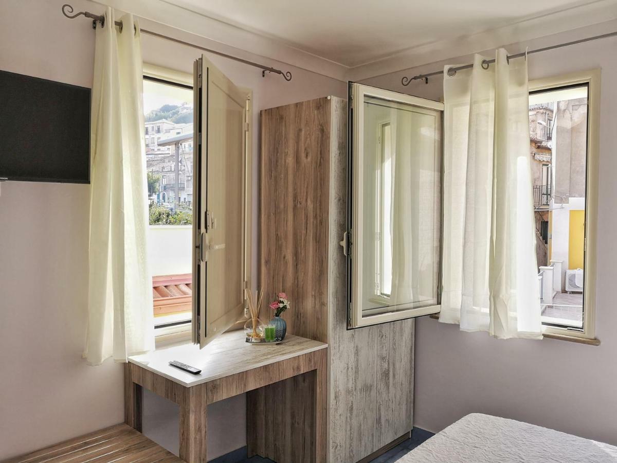 Hotel A Casa Di Noemi à Pizzo  Extérieur photo